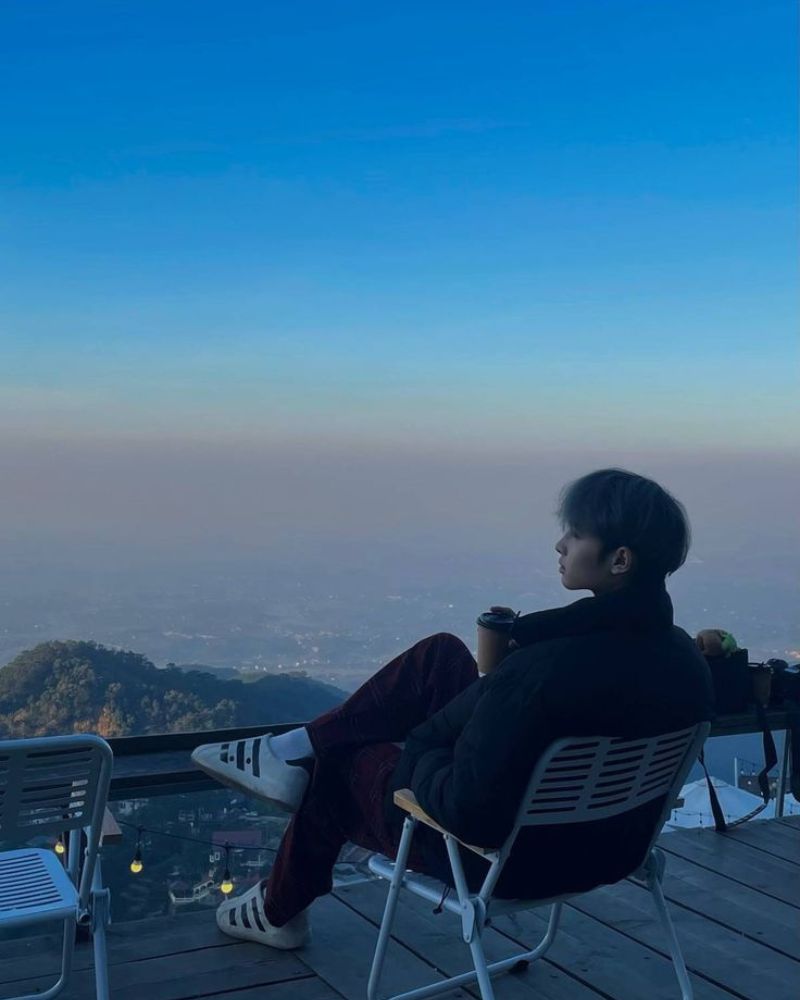 Avatar chill buồn nam