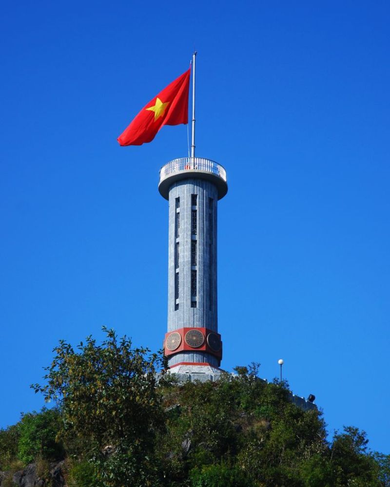 Hình nền cờ tổ quốc cho điện thoại